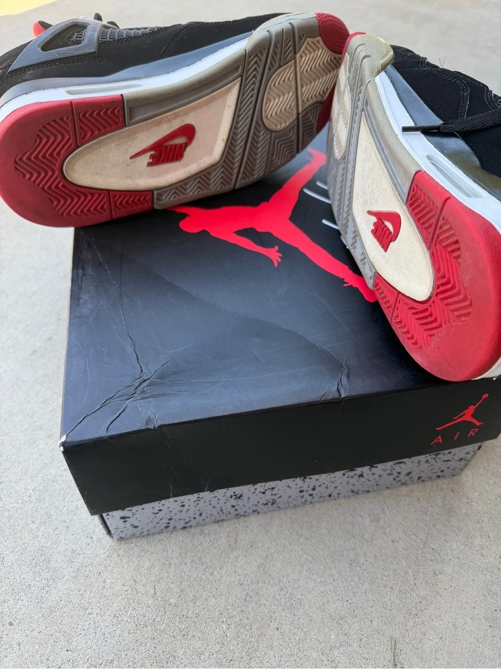 Jordan 4 Retro Bred (2019)
